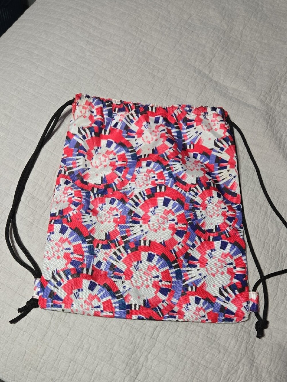 Under Armour Pink & Purple Splatter Pattern Drawstring Backpack - Picture 5 of 6